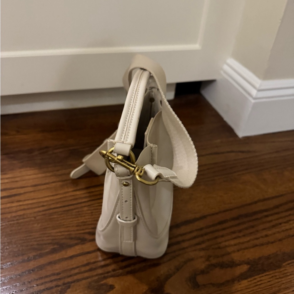 Zara Women’s Cream Shoulder Bag with Gold Hardware